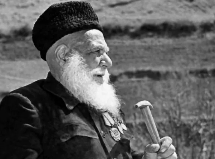 Махмуд Эйвазов