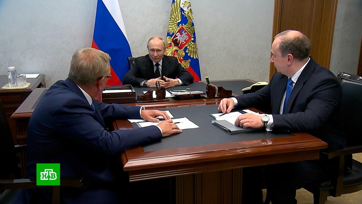    Путин в Северодвинске обсудил обновление флота с представителями отрасли