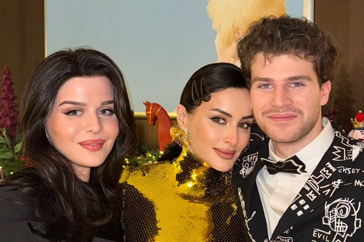 Тина Канделаки со старшими детьми