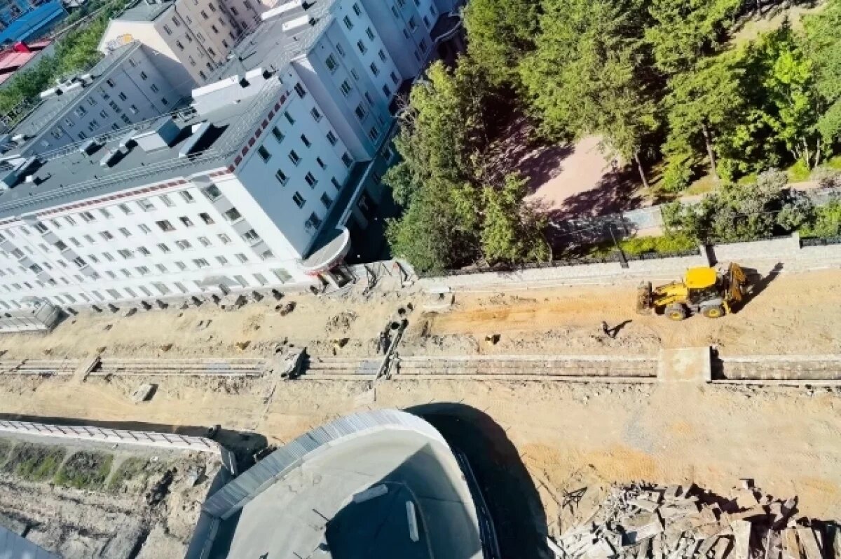    В Мурманске на улице Ленинградской установят акустический павильон и гамаки