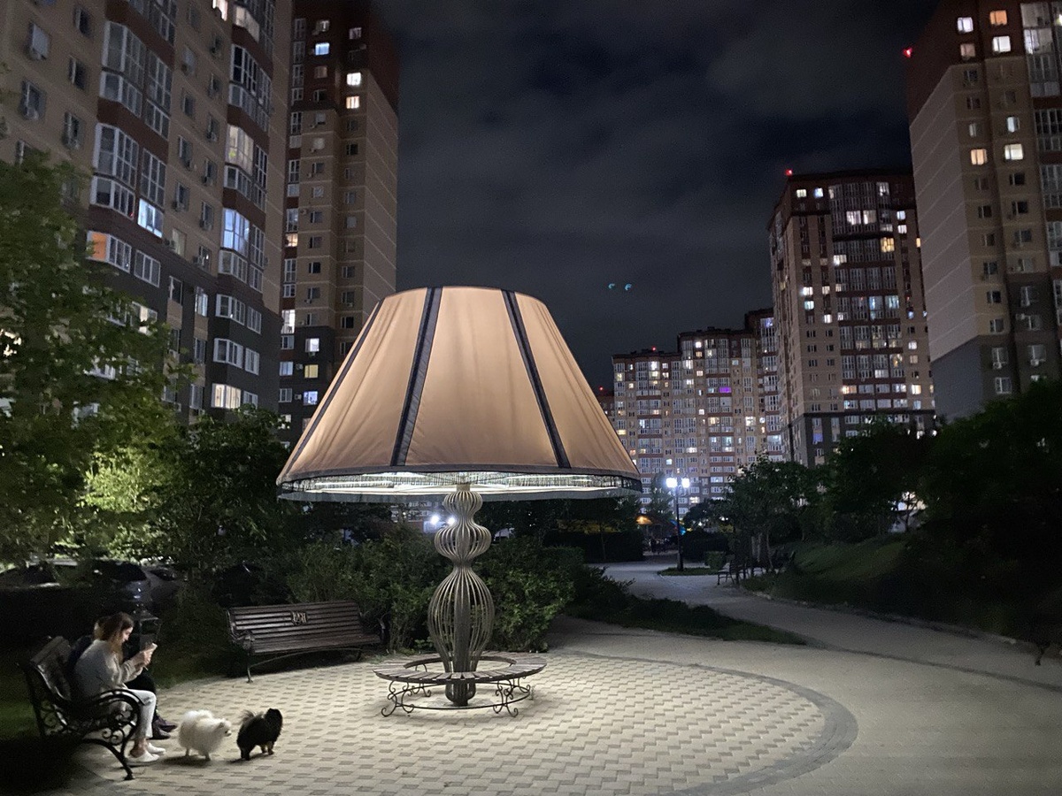 Летняя ночь( в небе два глаза - уходящее Лето так смотрит?🤔). Фото автора