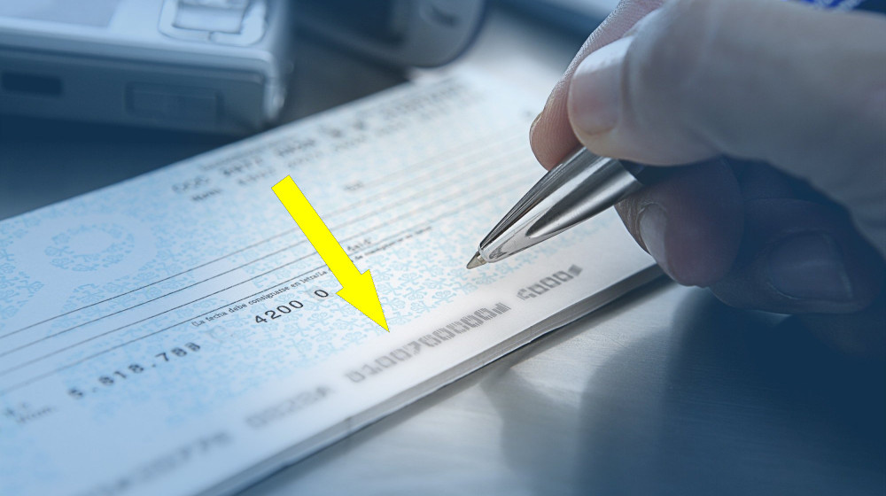    Как мошенники печатают миллионы на фальшивых чековых книжках и почему это до сих пор работает