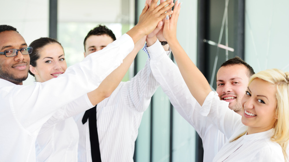    Как сделать изгоя звездой