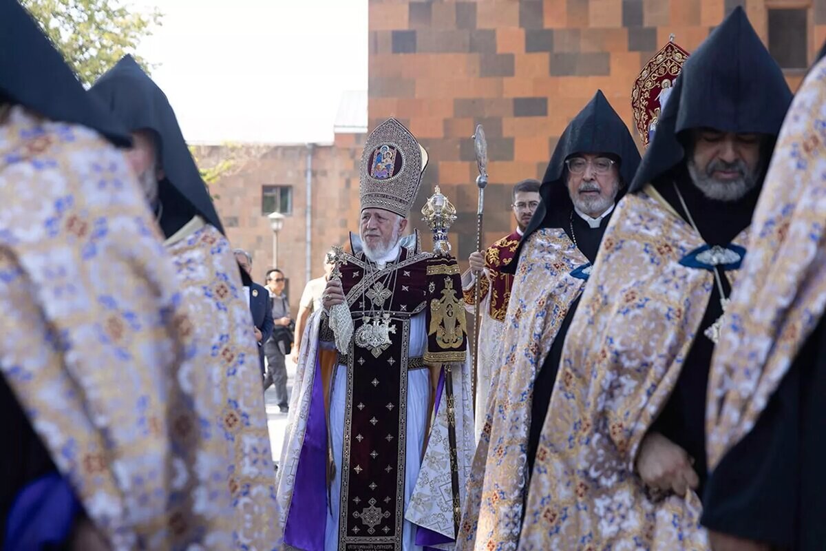 Католикос Гарегин II проводит церемонию открытия Мавзолея Католикосата и Зала молитв при свечах (27 июля 2025). Эчмиадзин © Photo : press office of the Mother See of Holy Etchmiadzin