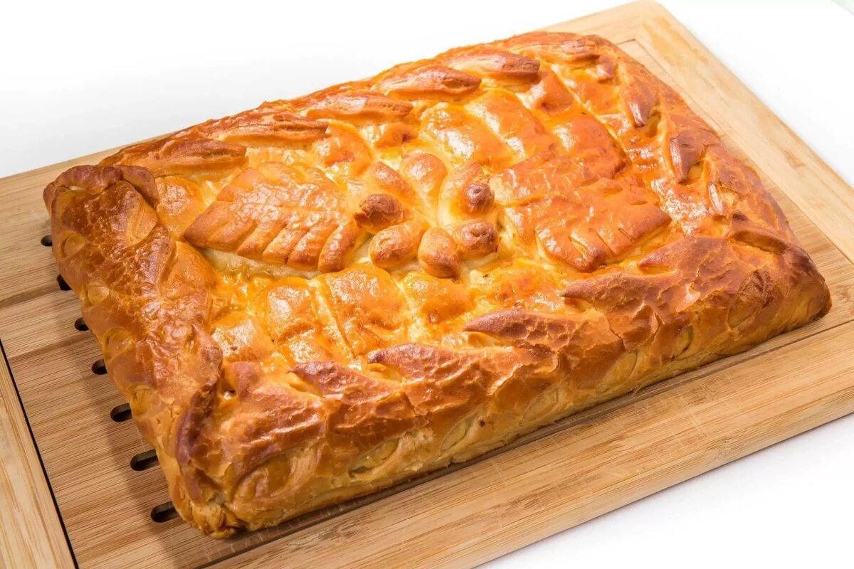 Пирог с капустой из слоеного теста