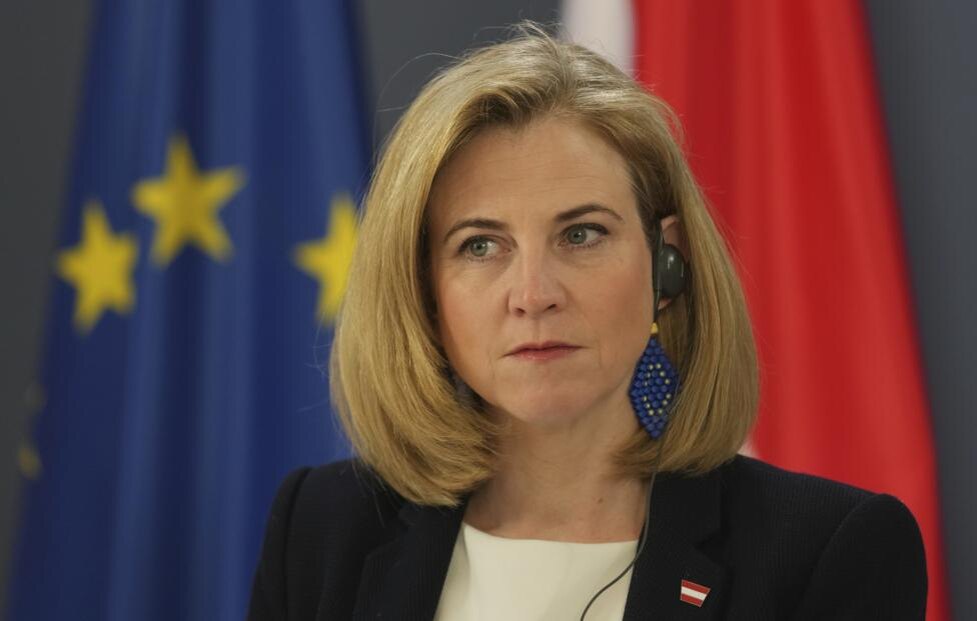 © AP Photo/ Darko Vojinovic