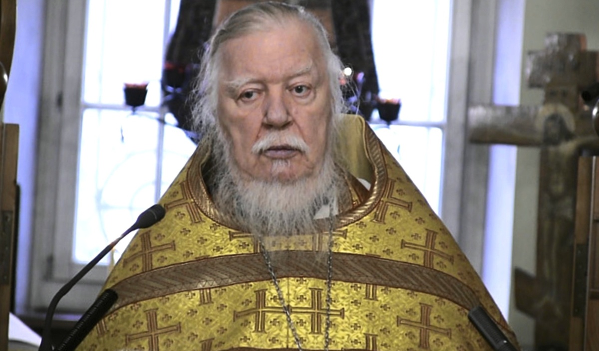 Димитрий Смирнов (07.03.1951 — 21.10.2020 гг.) — протоиерей, церковный и общественный деятель.