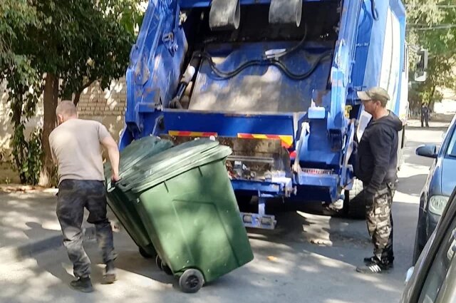    Куда жаловаться на вывоз мусора?