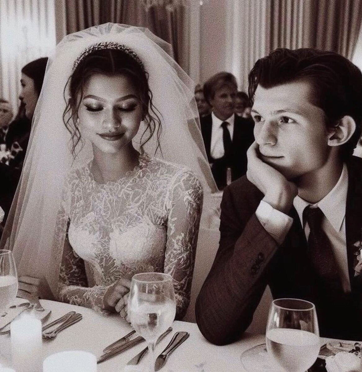 Реальные фото отсутствуют, эти сгенерированы ИИ, представим, как это могло бы быть )