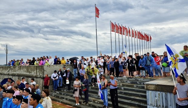 Листайте вправо, чтобы увидеть больше изображений