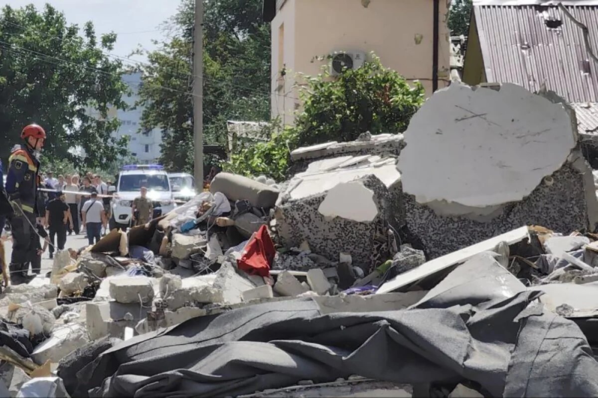    В Саратове завершились поисково-спасательные работы после взрыва в доме