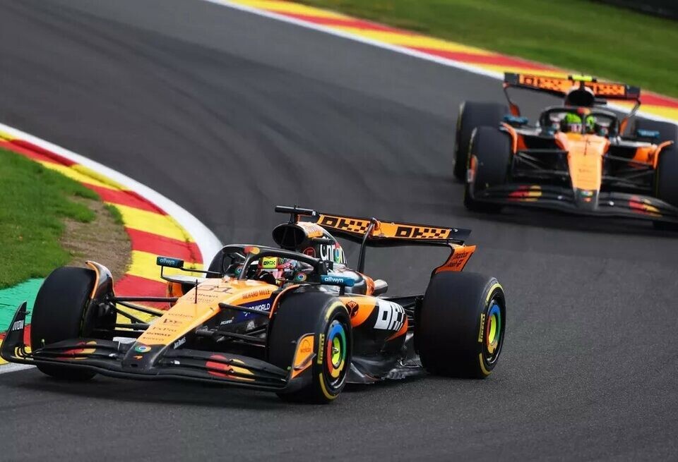    Оскар Пиастри выиграл Гран При Бельгии, McLaren оформила первый дубль в Спа с 1999 годаMcLaren