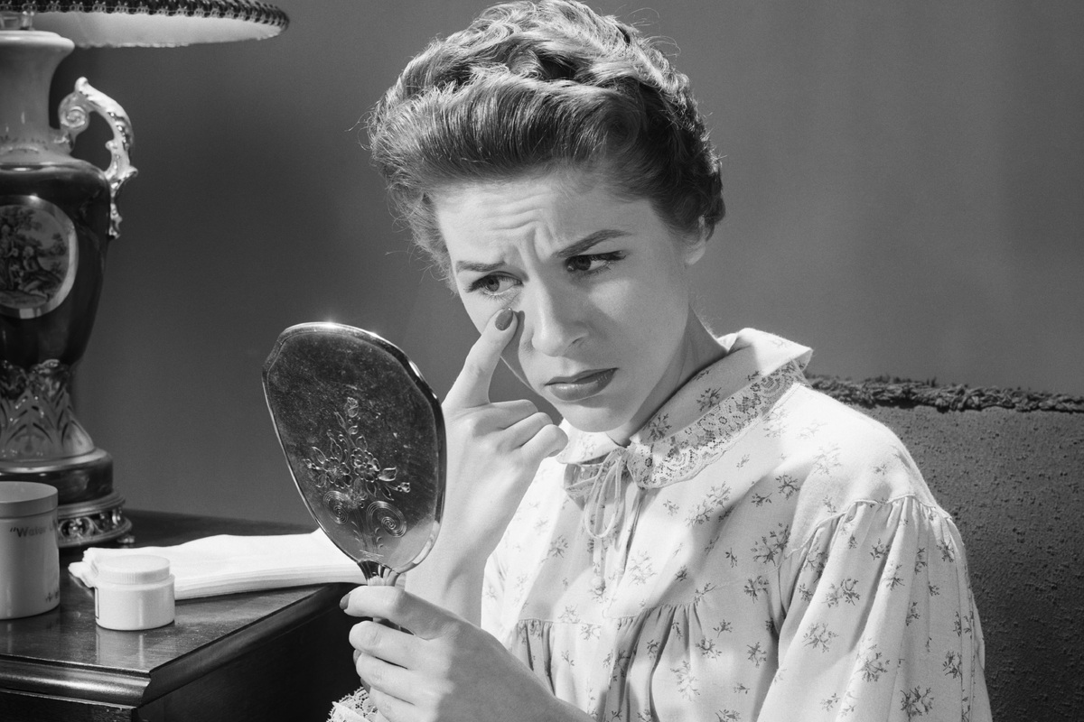     Как стресс влияет на кожу и как с этим бороться