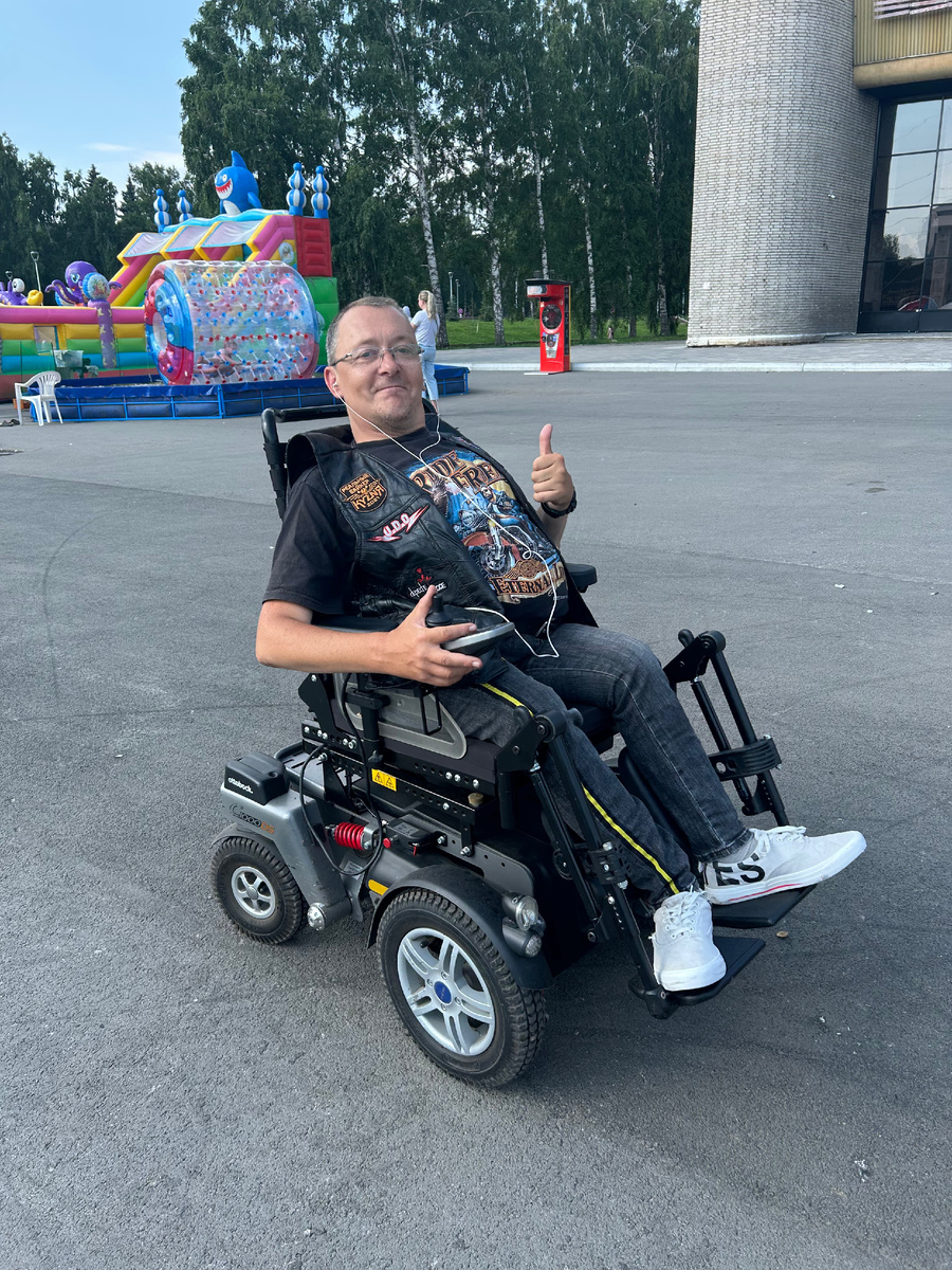 я, на своем электрокресле Otto Bock C1000 DS. 