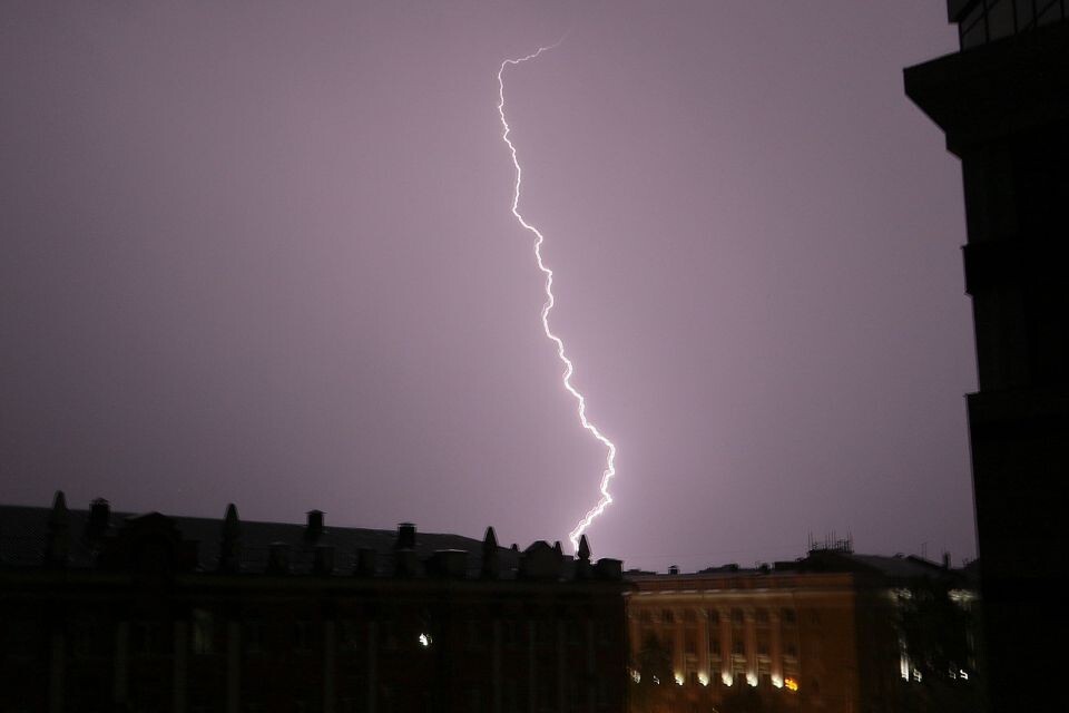    Гроза в Барнауле. Источник: Олег Укладов