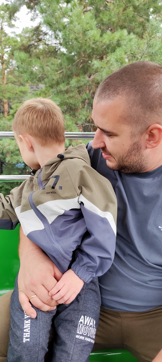 Просто шедевр парикмахерского искусства 😁