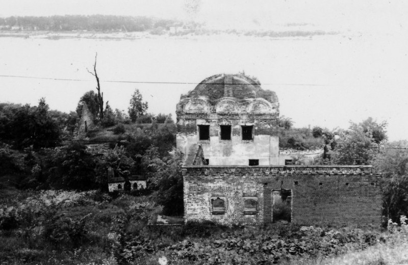 Руины времен моего детства.