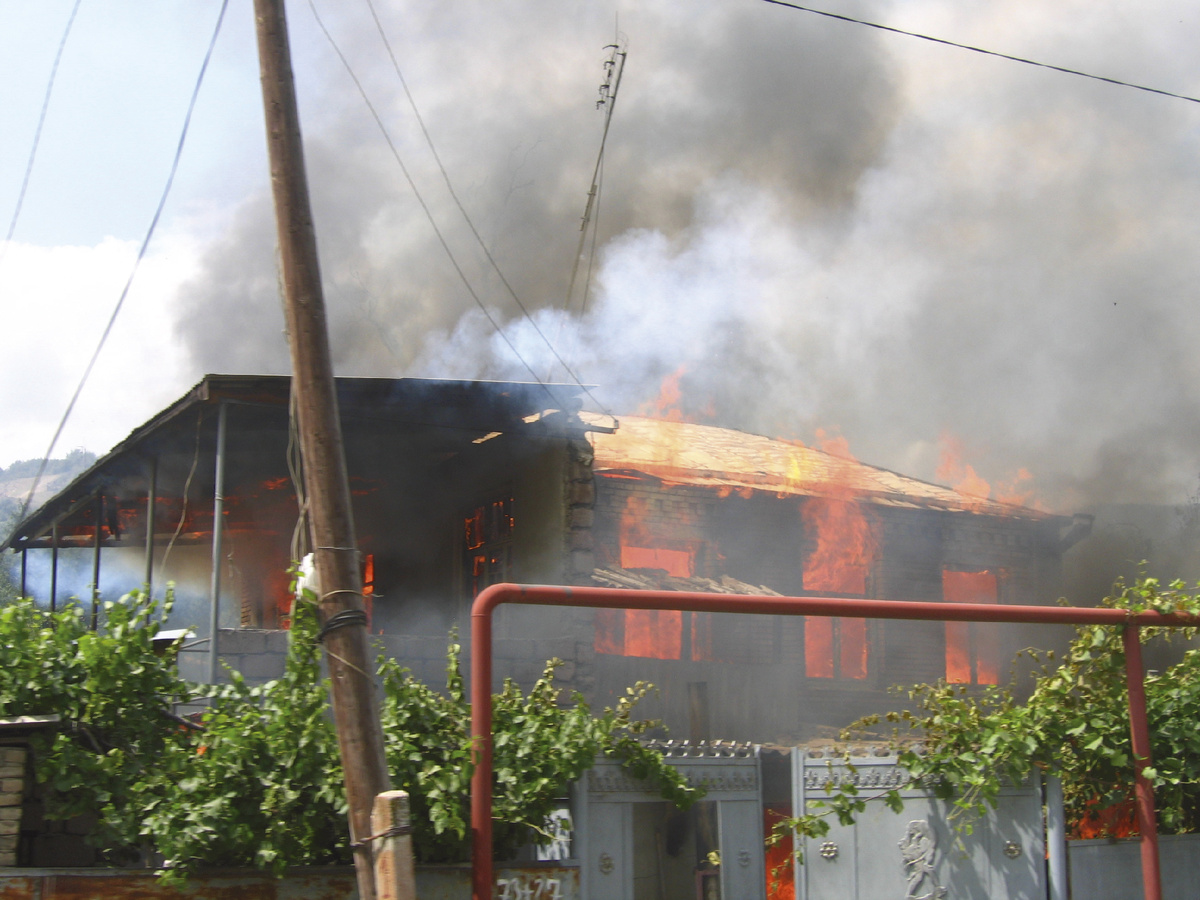 Результат обстрела грузинскими войсками Южной Осетии