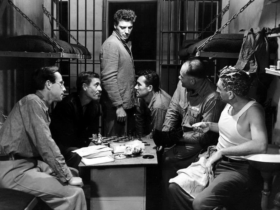 Кадр из к/ф «Грубая сила» (1947), реж. Жюль Дассен