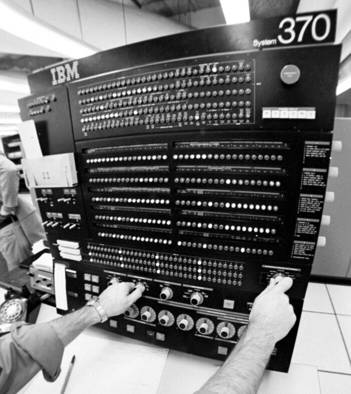 Фото System/370