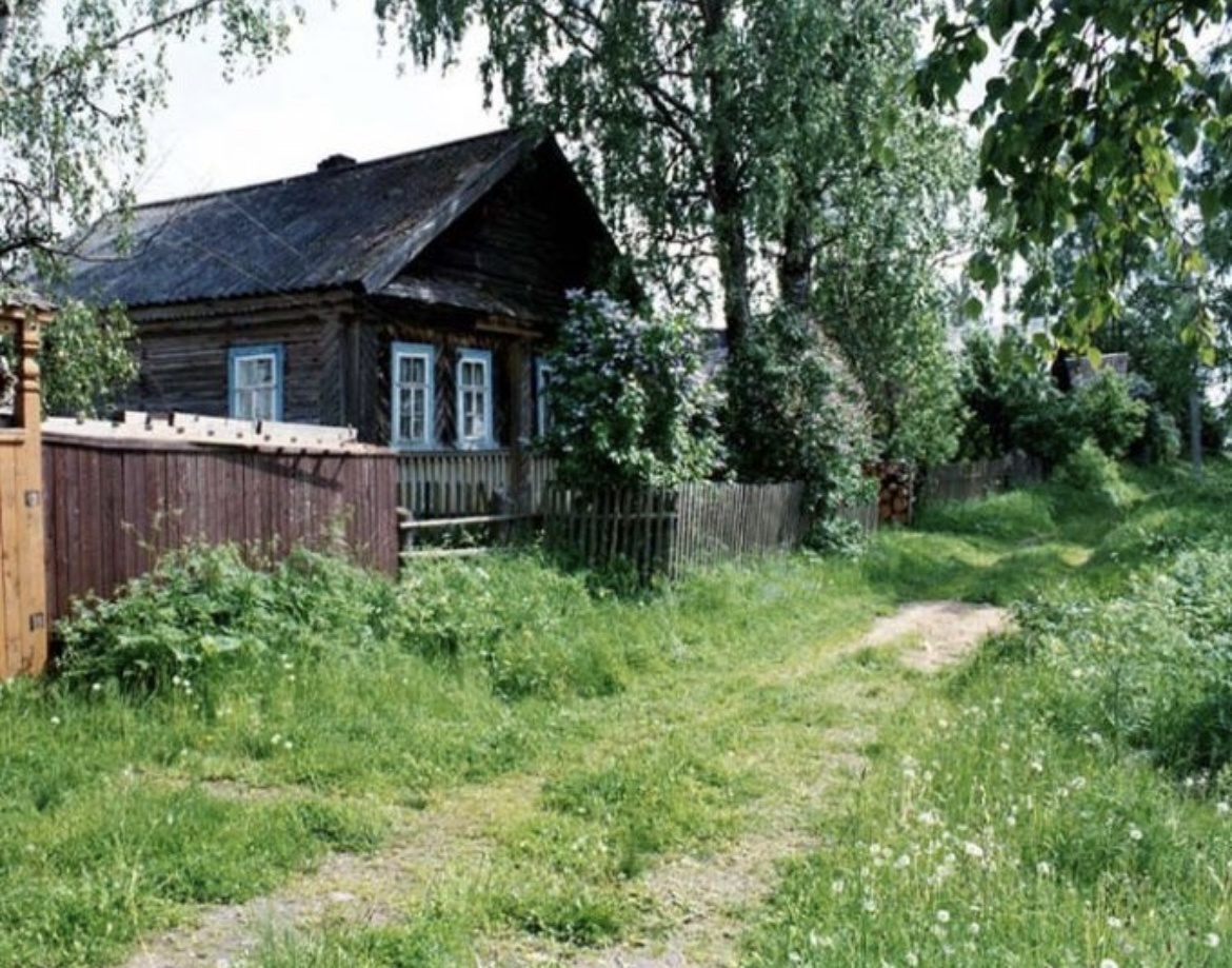 Домик бабушки.