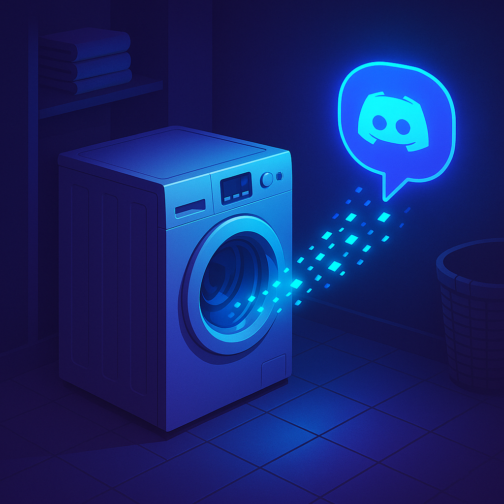 Футуристичная иллюстрация: неоновая «умная» стиральная машина в тёмной прачечной выпускает поток цифровых квадратов, устремляющихся в светящийся пузырь‑иконку Discord, символизируя взлом и автоматические уведомления о завершении стирки.