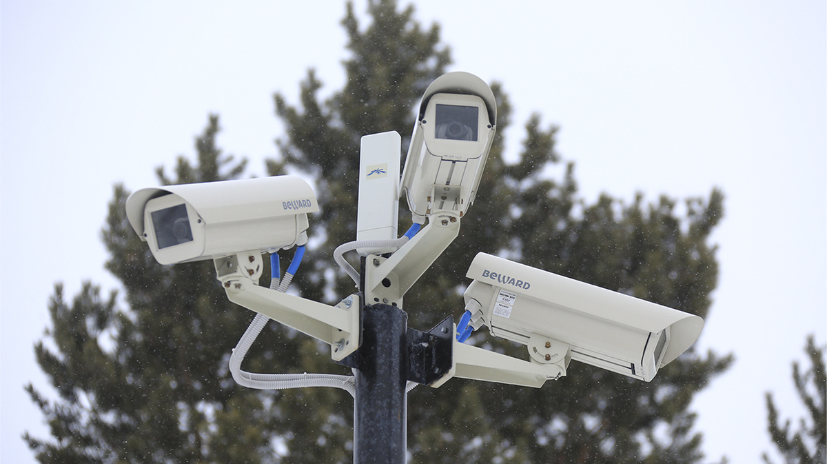 Контракт размещен на сайте Госзакупки, начальная цена работ и оборудования составляет 237,15 миллиона рублей. По условиям контракта, камеры начнут работу в декабре 2025 года.