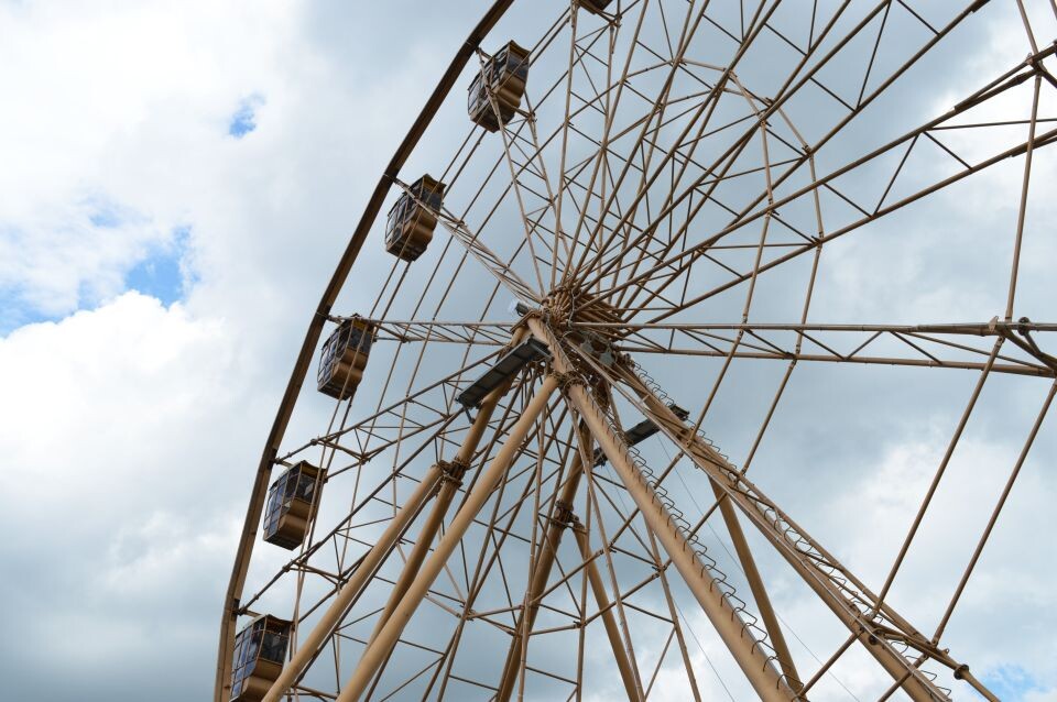    Колесо обозрения в Барнауле. Источник: Екатерина Жолнерова