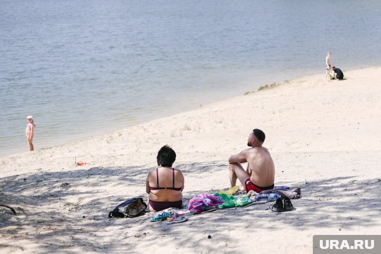    У арендаторов есть прайс за узкую полоску тени, сообщают очевидцы