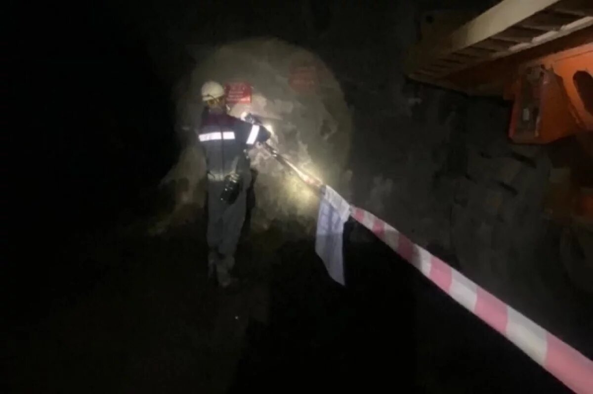    Судебные приставы Гайского районного отделения приостановили деятельность предприятия в сфере горнорудной и металлургической промышленности.