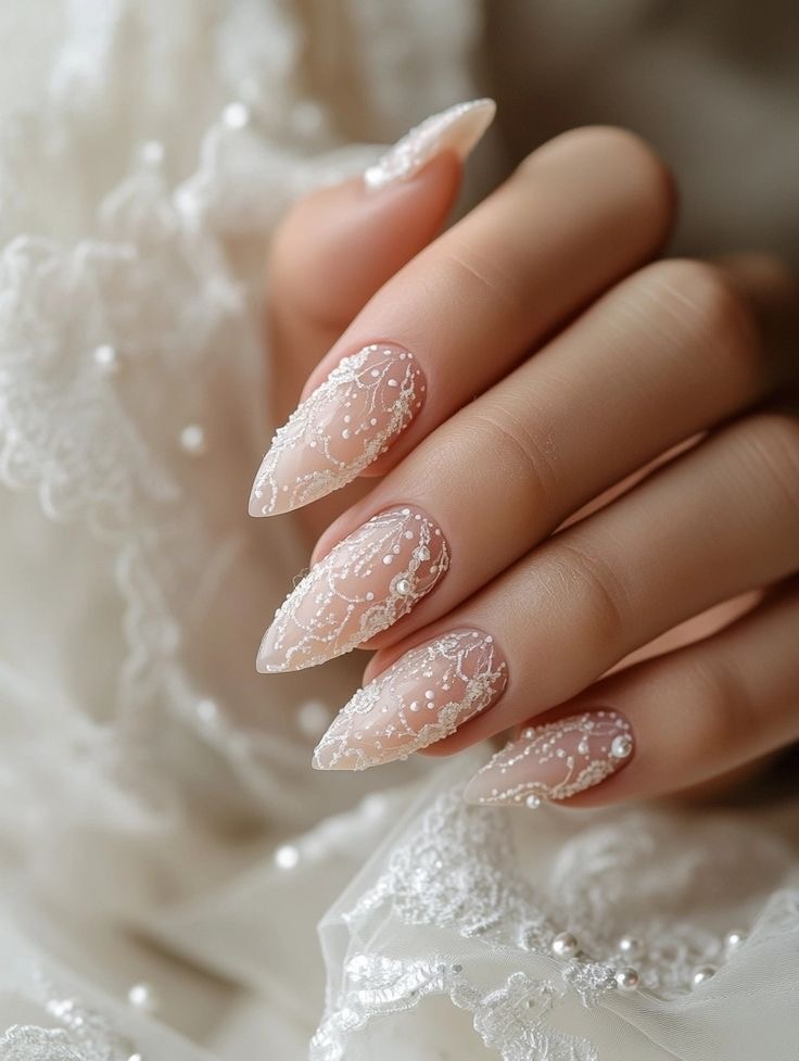 Тренды свадебного маникюра и педикюра 2025: когда каждая деталь говорит «Я — невеста»