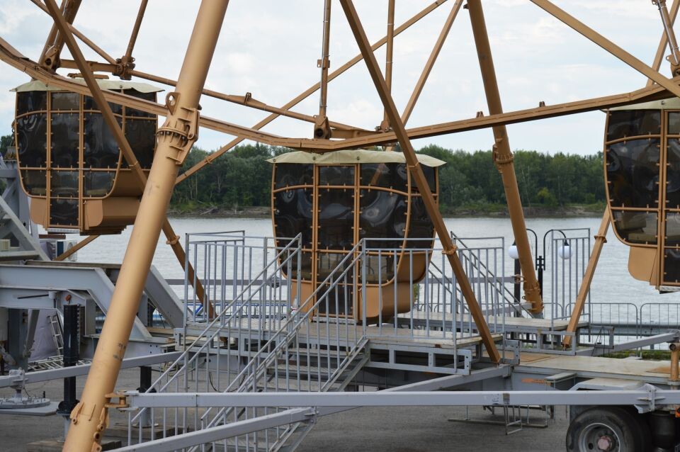    Колесо обозрения в Барнауле. Источник: Екатерина Жолнерова