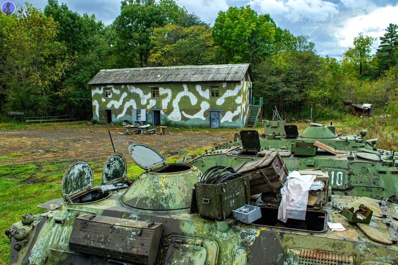 Нашли в лесу заброшенные БТР-ы связистов с дорогими платами внутри: КШМ "Чайка" батальона связи тыла "Соха"