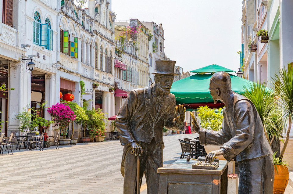 DreamArchitect, Shutterstock
