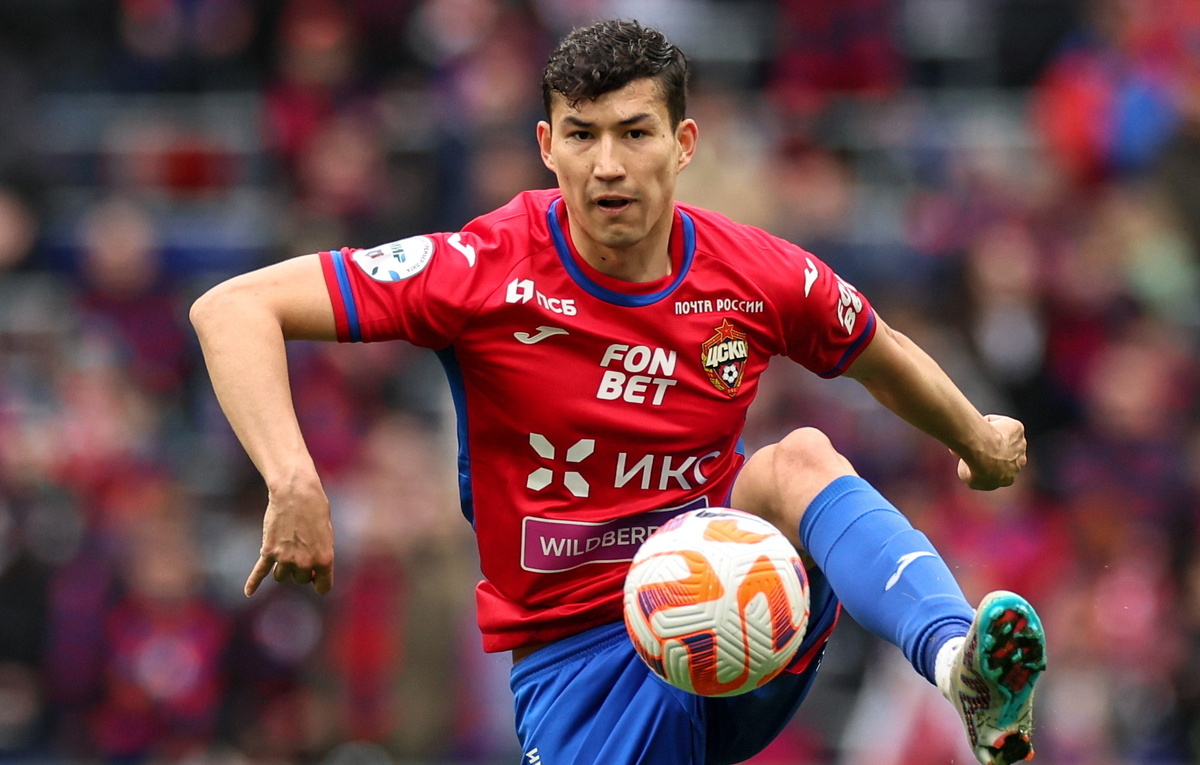    Футболист "Динамо" Бахтиёр Зайнутдинов  Сергей Савостьянов/ТАСС