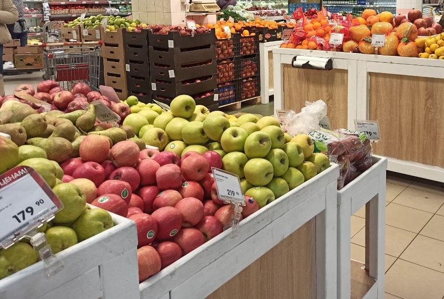    Яблоки и груши могут значительно подешеветь благодаря массовому сбору урожая в южных регионах