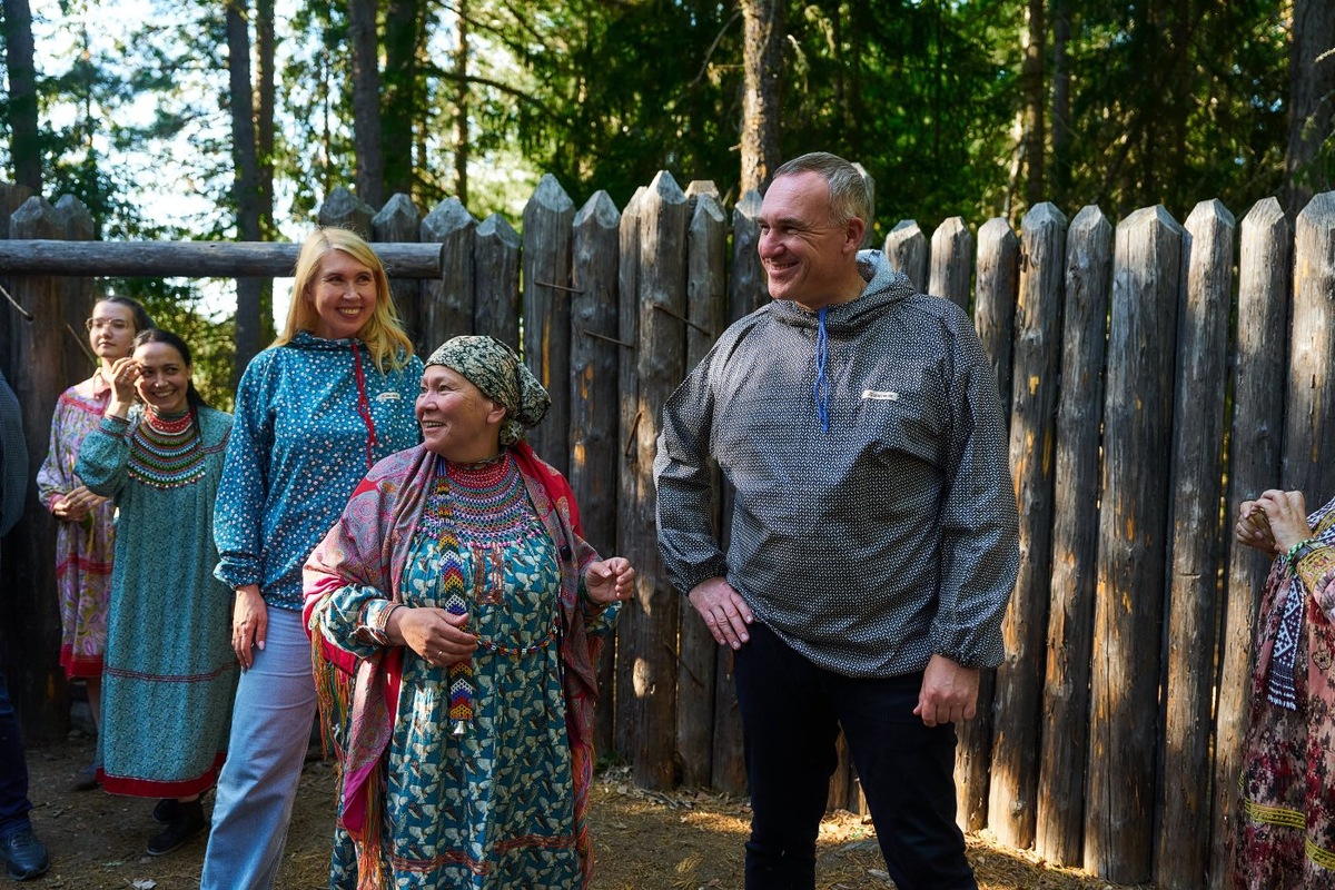    Губернатор Югры поделился впечатлениями от посещения детского этностойбища «Мань Ускве» в национальной деревне Ясунт