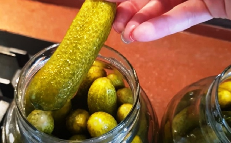 Хрустящие солёные огурцы по советскому рецепту: секрет настоящего вкуса