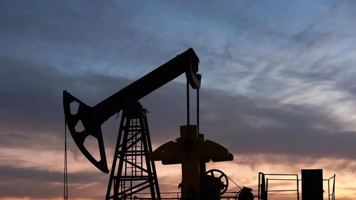    Нефтяная вышка.