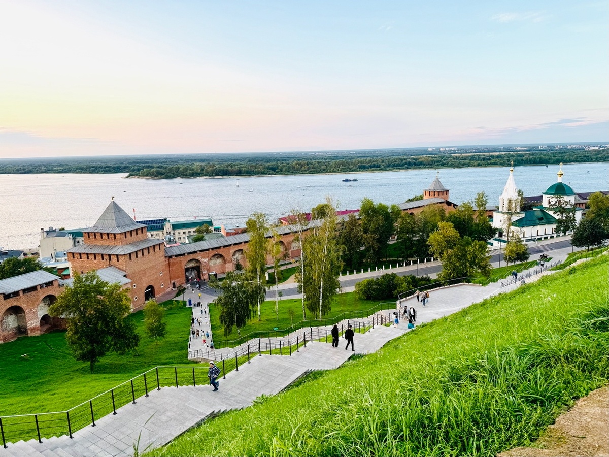 Вид на Волгу, Волжский откос