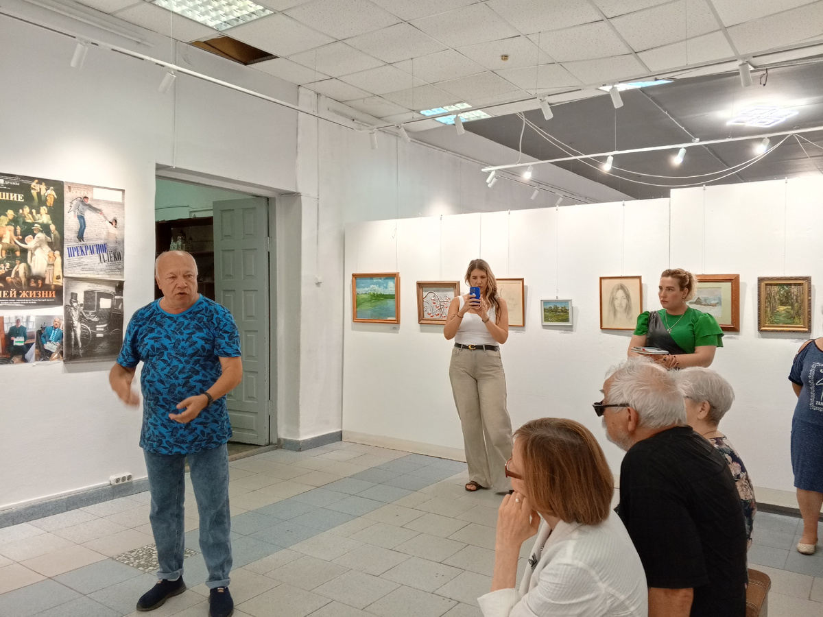 Владимир Назаров выступает перед земляками