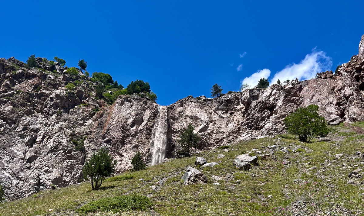 Водопад Азау .