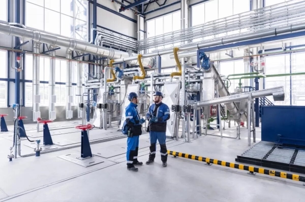    На Омском НПЗ более 93 миллиардов особых бактерий очищают воду