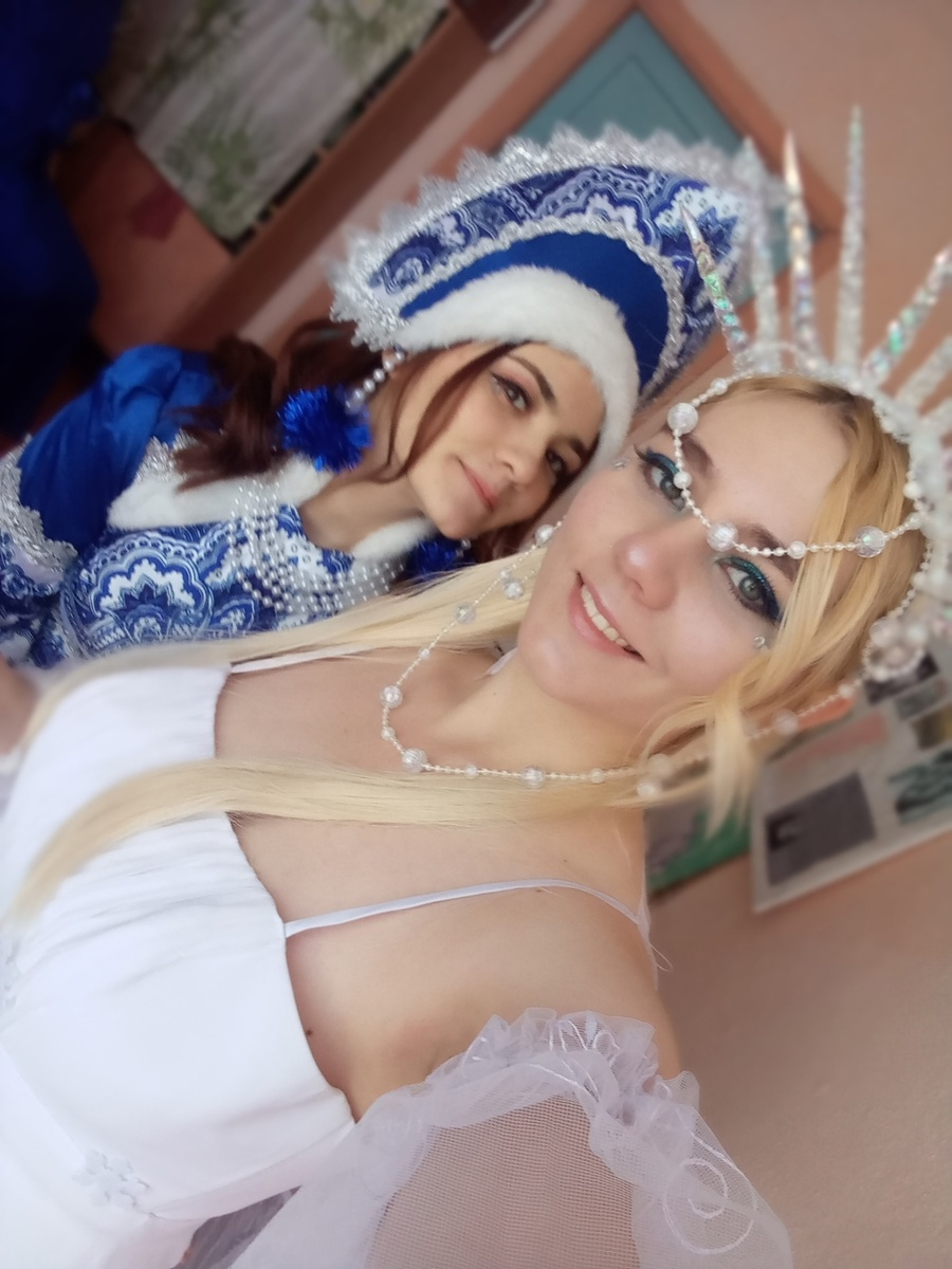 Помню как мы в этот день меняли сценарий за пару часов до выхода на сцену)