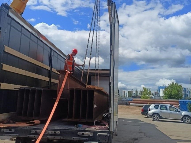    В Нововятске устанавливают шпунтовые ограждения котлована