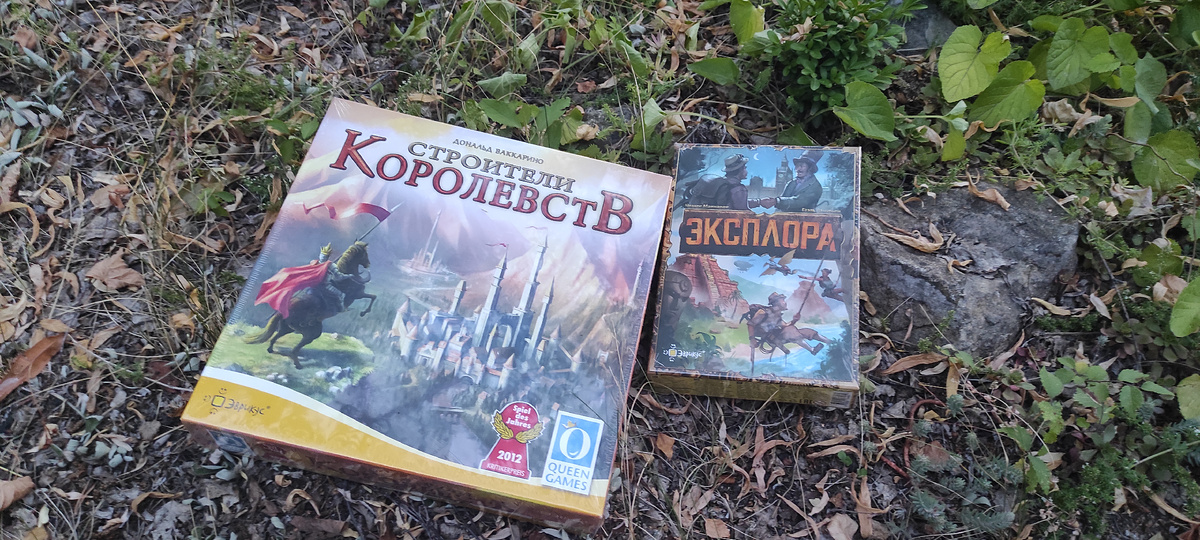 Вот они подарочки лежат и на нас глядят :)