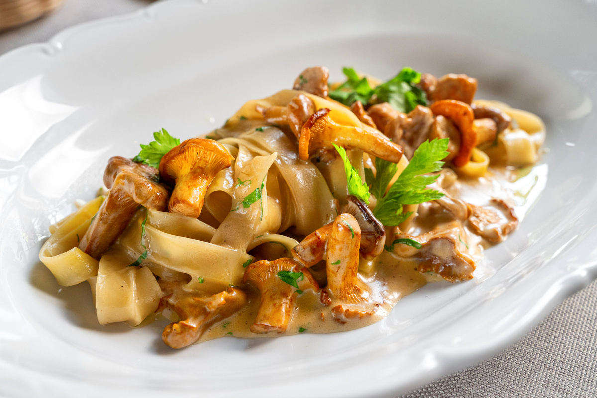 Фетучини с лисичками в сливочном соусе в специальном сезонном меню Villa Pasta на Пятницкой