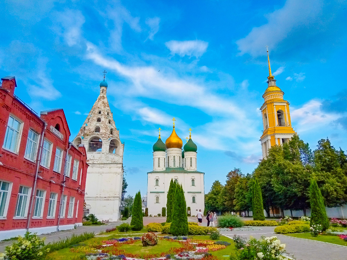 Соборная площадь Коломна