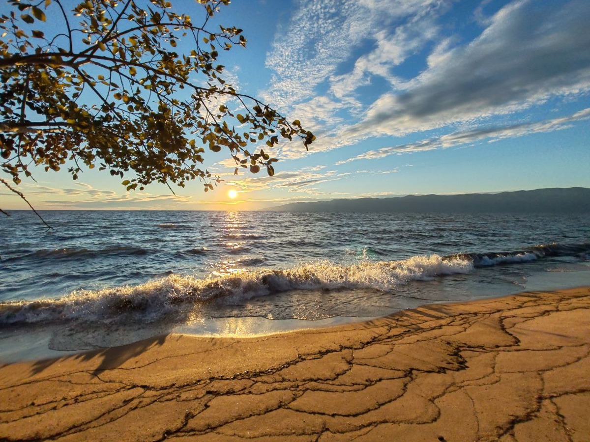 Байкал, Баргузинский залив. Закат