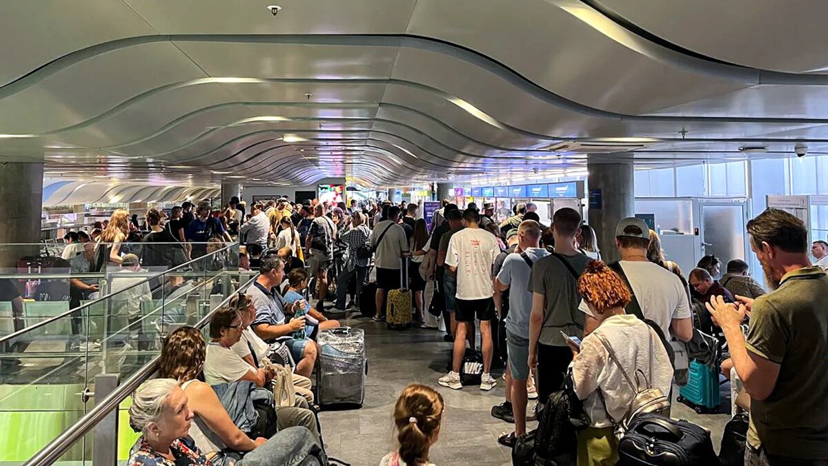   Мария Барановская / ТАСС- Обстановка в аэропорту Пулково